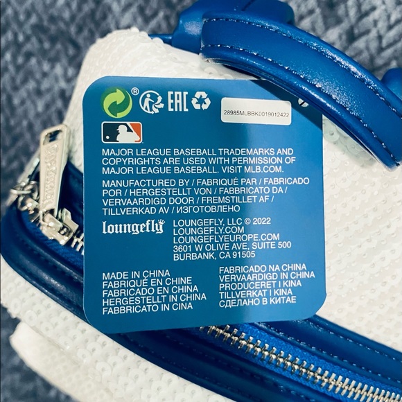 ⚾🌟 LIMITED EDITION⚾🌟 LOUNGEFLY MLB LOS ANGELES DODGERS SEQUIN MINI BACKPACK - Picture 12 of 13